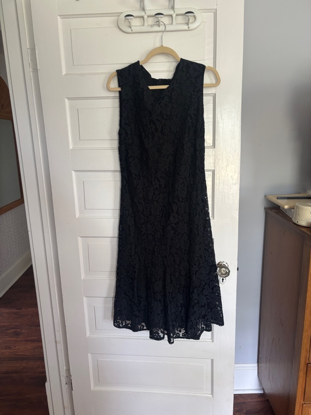 Black Lace Midi Sleeveless Dress